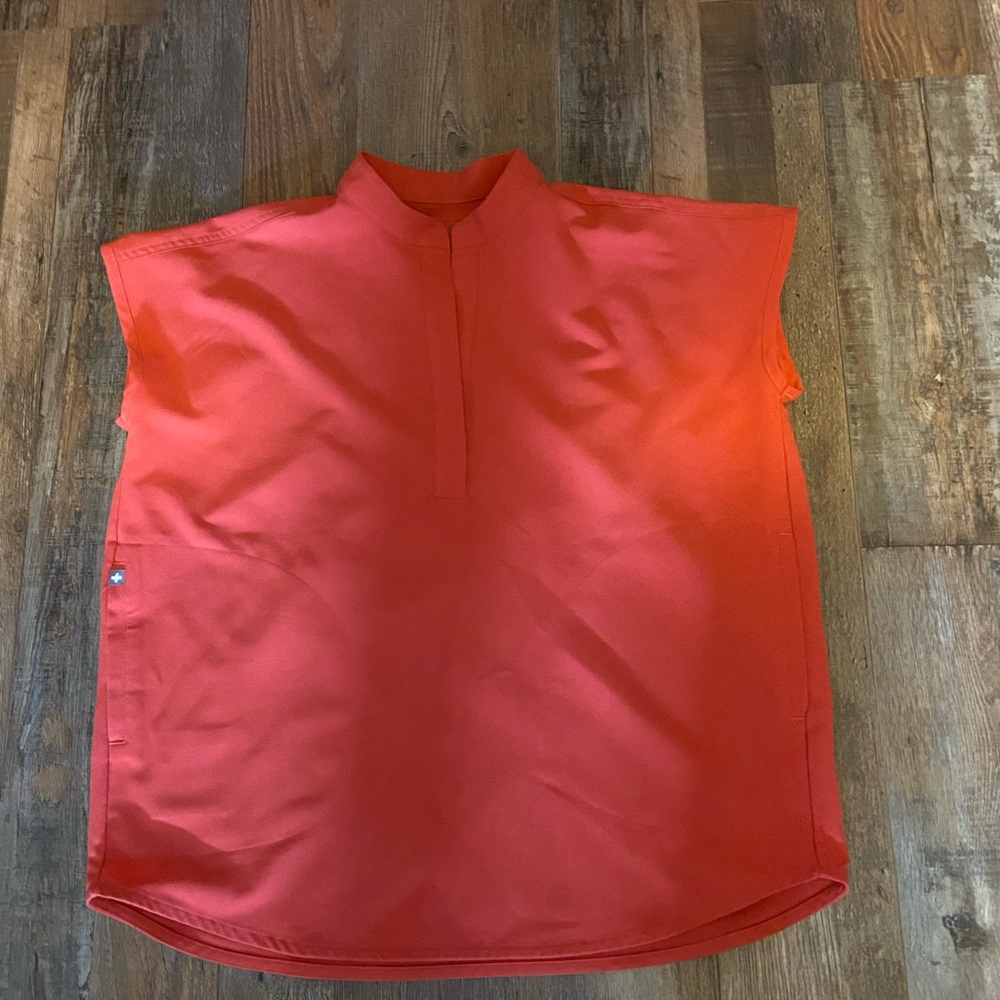 Figs women's Rafaela™ - Oversized Scrub Top - XS / Coral
